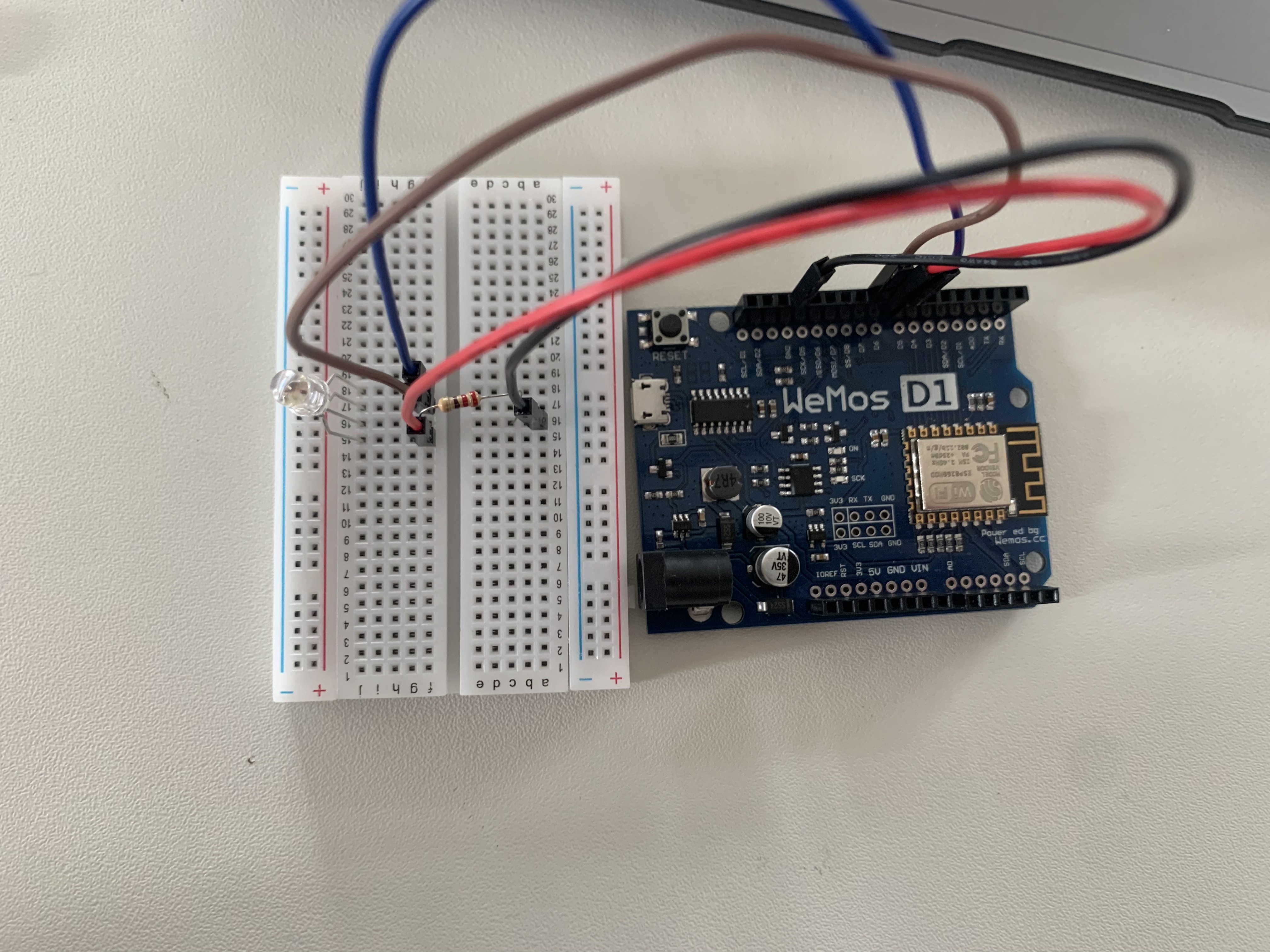 WeMos_D1_R2_WiFi_ESP8266